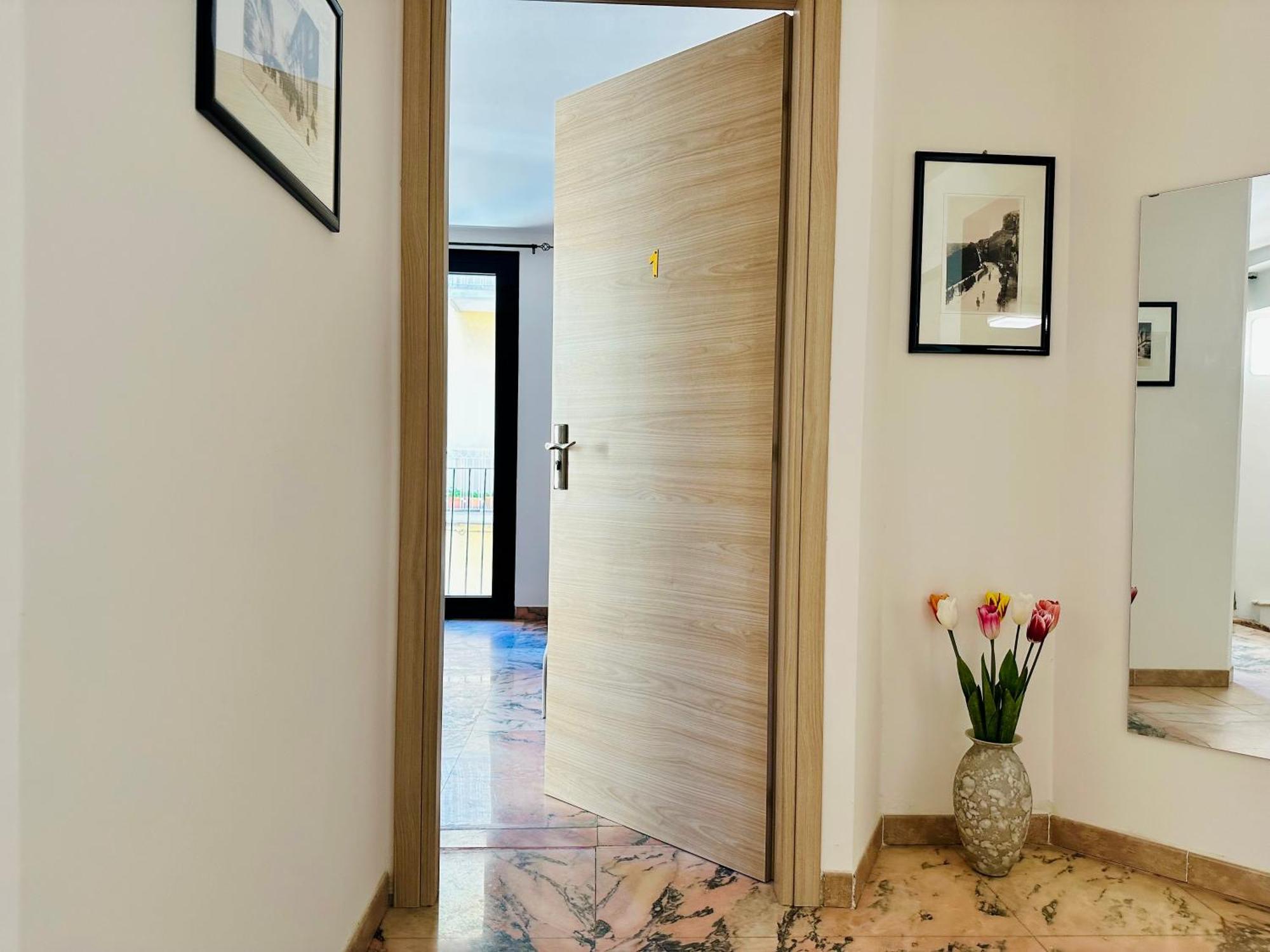 Unique Rooms In Centro Citta Bagno Privato E Climatizzatore Ragusa Exterior photo
